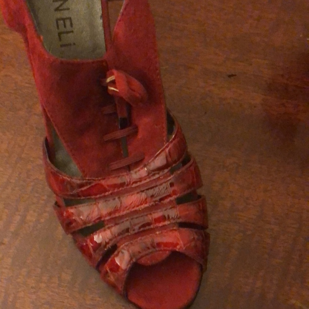 Shoes - Picture 3 of 5